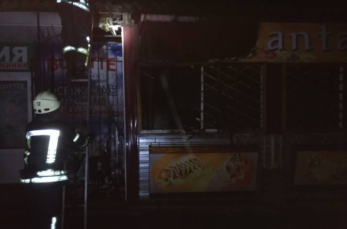 Сегодня, 30 января, в 1:19 спасатели получили сообщение о пожаре на проспекте Гвардейский в Северодонецке.