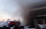 Сегодня, 11 февраля, в 4:58 в Службу спасения сообщили о том, что в цехе ПАО «Регенерат», в Лисичанске, горят резинотехнические изделия.