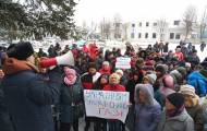 Сегодня, 12 февраля, жители Старобельска вышли на митинг.