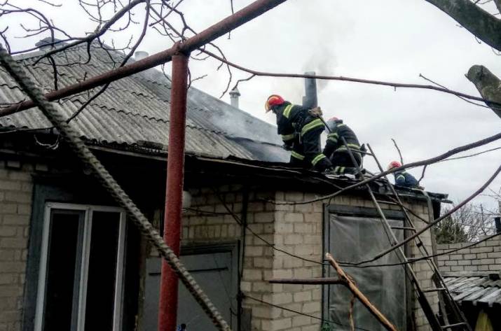 Вчера, 20 февраля, в 13:22 в Службу спасения поступило сообщение о пожаре по ул. Кафтанова, в Лисичанске.