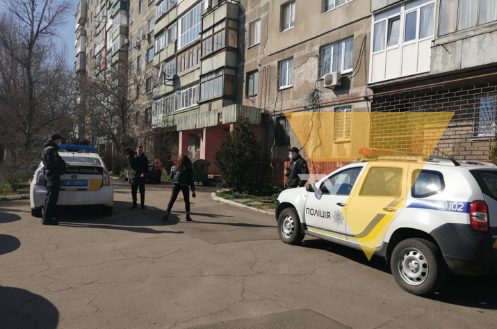 В Мариуполе соседи хотят выселить медсестру, опасаясь коронавируса 