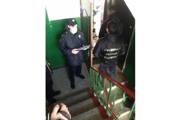 В Рубежном полиция разоблачила 41-летнего сбытчика психотропных веществ. Ему грозит от 5 до 10 лет тюрьмы.