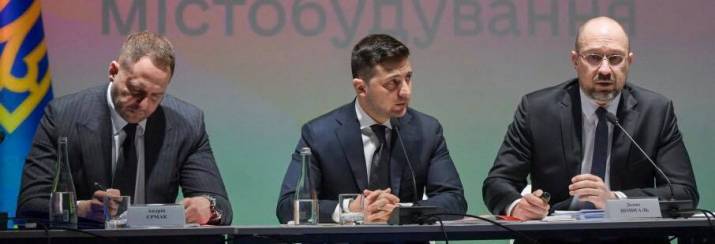 Торги в офисе Зеленского, правительстве и Верховной Раде идут прямо сейчас, - Подоляк