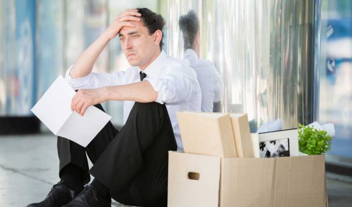 Из-за карантина, который действует по всей Украине, множество предприятий, магазинов, кафе, ресторанов и кинотеатров закрылось, оставив тысячи людей без работы. Но если одни начальники просто отправля