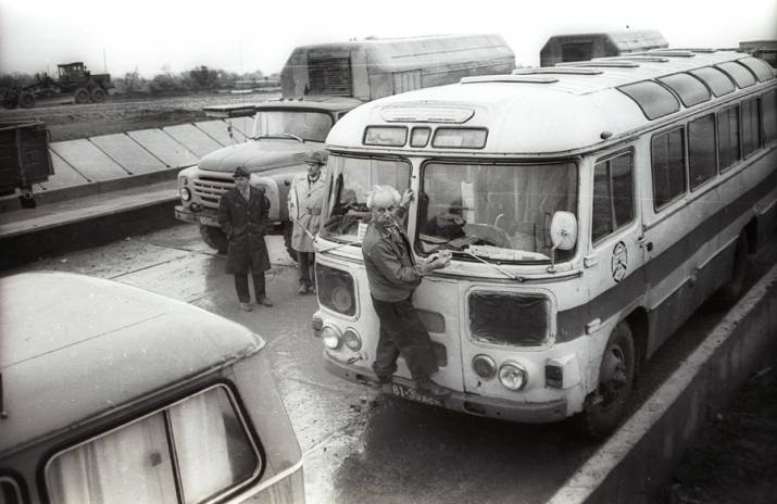 Одной из наиболее известных фото-серий реальных советских фото стала подборка фотоснимков коллектива