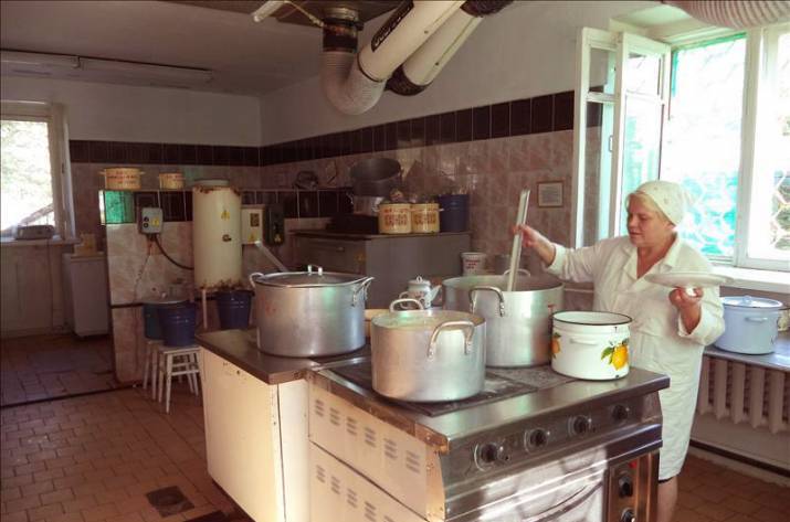 Тут многие фанаты СССР периодически вскрикивают в комментариях, что Совок был страной исключительно честных и порядочных людей, которые никогда не брали чужого, двери в квартиры даже не запирались на