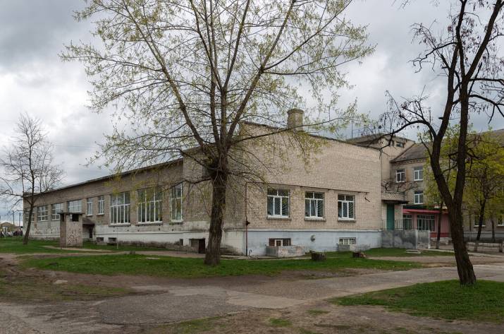 Депутат Алексей Емец рассказал об итогах совещания родителей учеников, директоров школ и специалистов Управления образования Рубежанского горсовета.