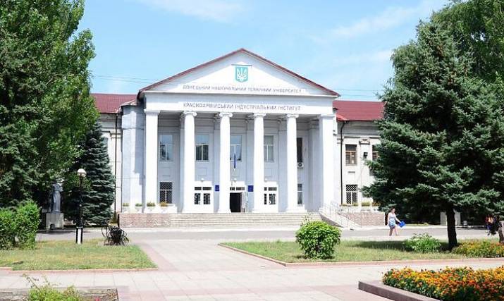 В Донецком национальном техническом университете, который из-за боевых действий переехал из оккупированного Донецка в Покровск, начат международный проект «Энергоэффективный цифровой университет для п