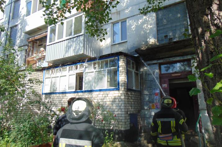 Вчера, 15 июня, в 16:23 в Службу спасения поступило сообщение о пожаре по ул. Освободителей в Рубежном.