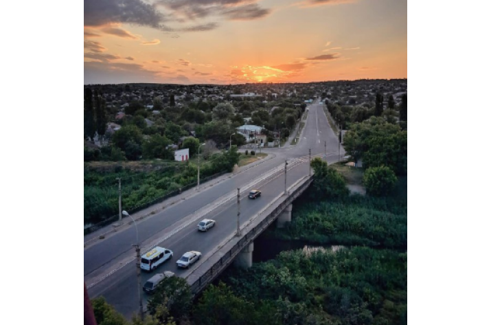 Фотограф из оккупированного Луганска показал, как сейчас выглядит город.