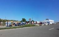 На КПВВ «Новотроицкое» образовалась большая очередь из желающих попасть на подконтрольную боевикам «ДНР» территорию.