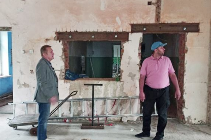 В Попаснянской центральной районной больнице продолжается ремонт