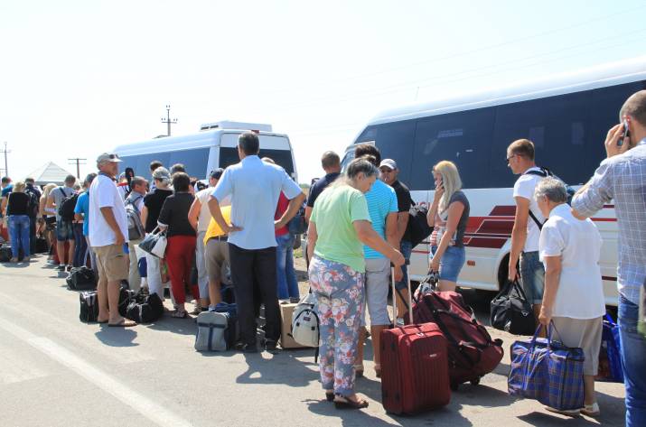 КПВВ на линии соприкосновения с ОРДЛО и на админгранице с временно оккупированным Крымским полуостровом будут обустроены сервисными центрами.