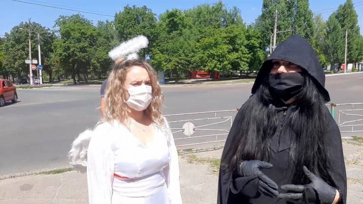 На перекрестках Рубежного пешеходов встречали 