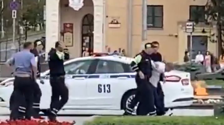 В Минске задержали волонтеров украинской благотворительной организации «Восток SOS» Константина Реуцкого и Евгения Васильева.