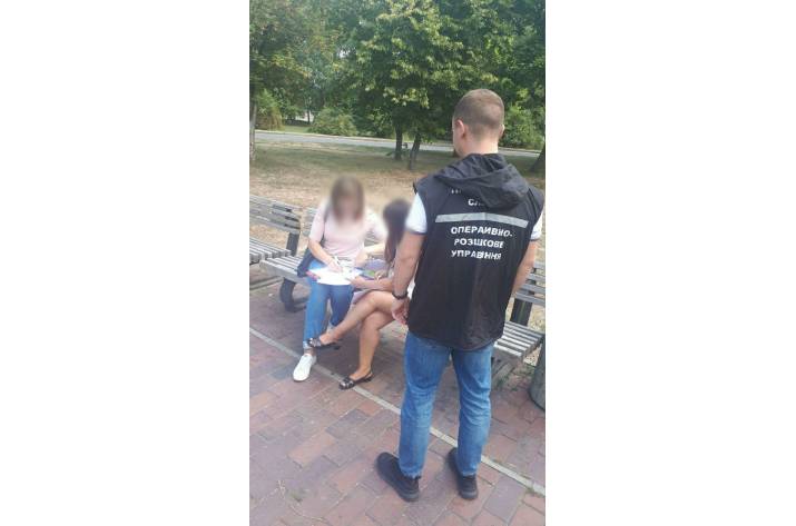 На Донетчине пограничники вместе с киберполицейскими разоблачили и заблокировали канал незаконных соцвыплат переселенцам.