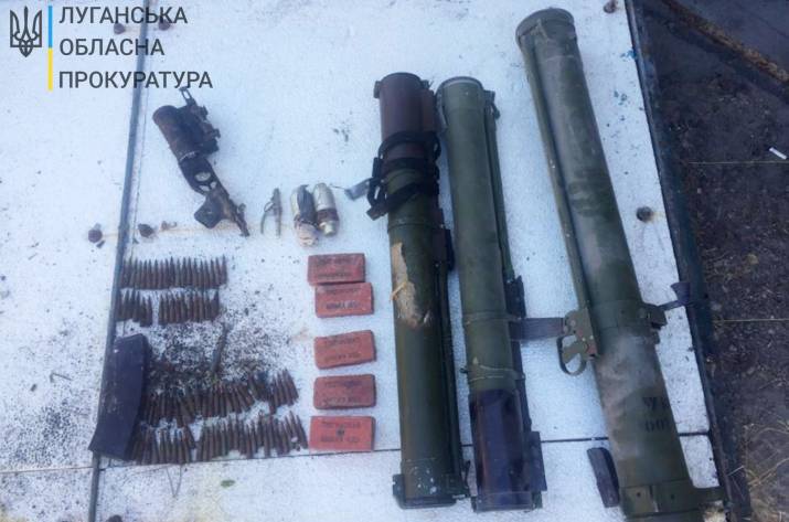 В Северодонецке выявили схрон с военными средствами поражения, оставленный участником «казачьего полка имени Платова».