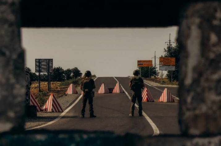 Гвардейские блокпосты продолжают контролировать автодороги и выполнять задачи в районе ООС.