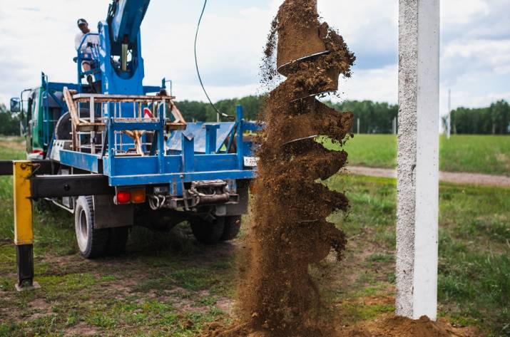 машинное бурение скважин