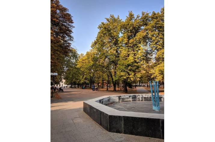 Жители оккупированного Луганска показали, как сейчас выглядит город.