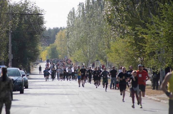 Луганская область присоединилась к Всеукраинскому патриотическому забегу в память о погибших воинах «Уважаю воинов, бегу за героев Украины».