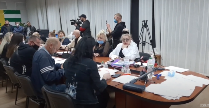 В Рубежном снова собралась ТИК: прямая трансляция