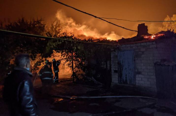 Чиновников призывают оказать помощь всем пострадавшим от пожаров на Луганщине. Это должно быть сделано без лишней бюрократии и в достаточном объеме, - заявили в Офисе президента.