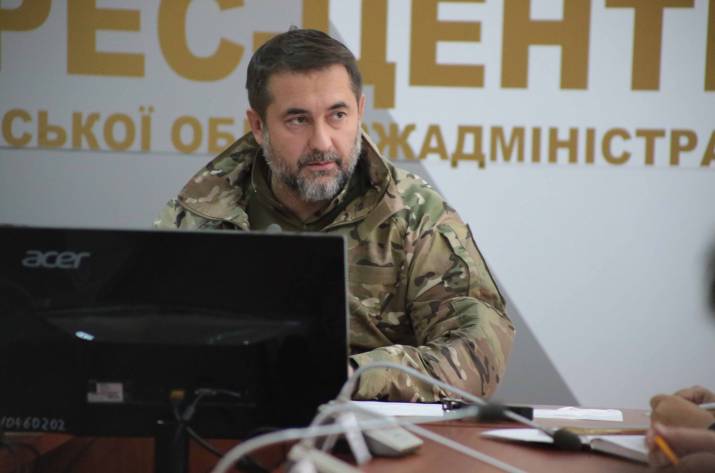 К тушению пожара на Луганщине привлечены два самолета и вертолет. «Режим тишины» подтвердили. Вертолет сейчас тушит пожар возле Северодонецка.