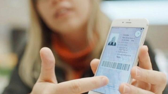 Украинцам разрешили открывать банковские счета с предоставлением цифрового паспорта, который доступен в государственном приложении