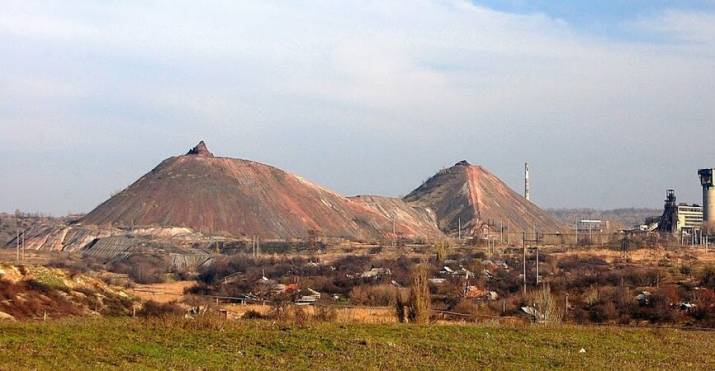 На терриконе в оккупированном Свердловске (после переименования – Должанск) обнаружены тела двоих погибших детей.