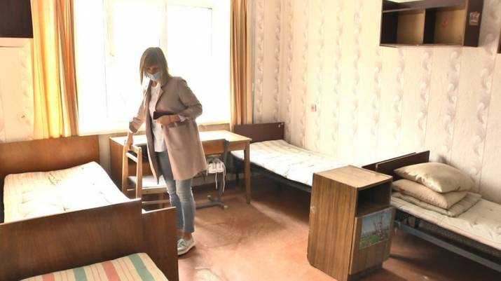 Несмотря на переход на дистанционное обучение с 15 октября, студенты из ОРДЛО и Крыма могут не выселяться из общежитий.