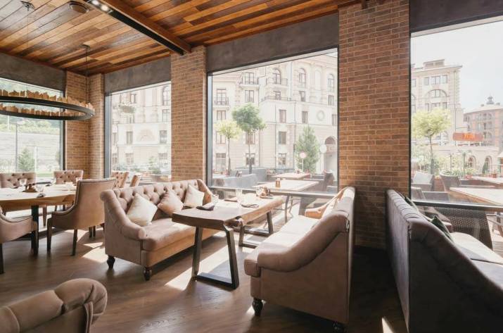 Стильная мебель для кафе, ресторанов и баров