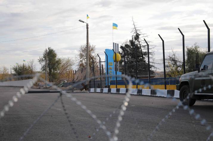 Глава Луганщины Сергей Гайдай ознакомился с ходом строительства контрольного пункта въезда/выезда в Счастье.