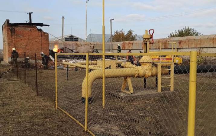 На территории газоперерабатывающей станции в Дергачевском районе Харьковской области произошел взрыв. В результате погибли два человека, еще девять - получили ранения.