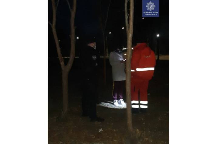 В Северодонецке сняли с крыши недостроя девушку, которая намеревалась прыгнуть с высоты