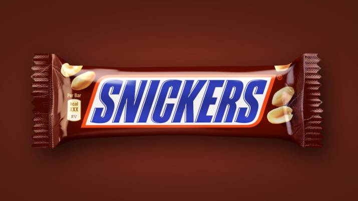 батончик snickers шоколад