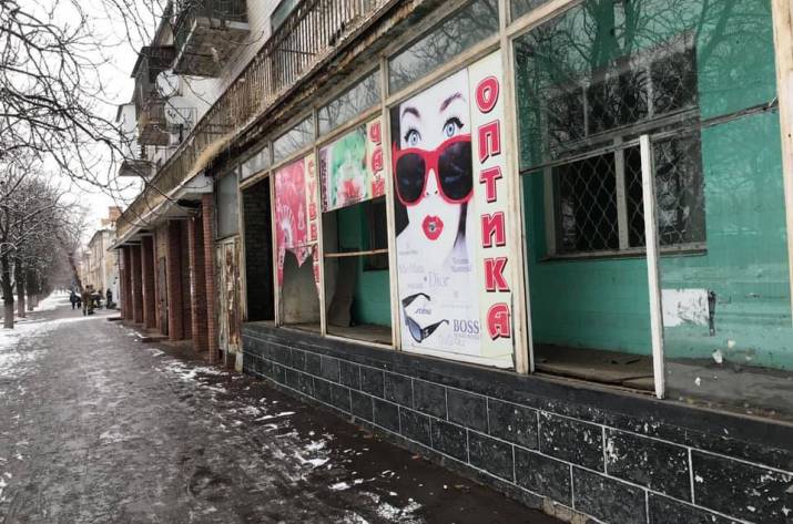 Журналист и блогер Денис Казанский побывал в прифронтовых поселках, расположенных прямо на линии огня.