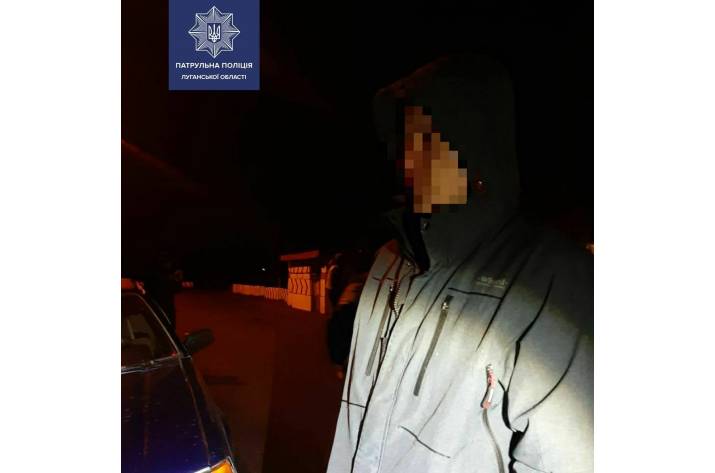 Признаки алкогольного опьянения у водителя Opel обнаружили во время отработки вызова об административных правонарушениях в Лисичанске.