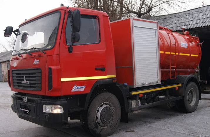 Вчера, 3 декабря, автопарк Лисичанского водоканала пополнился новым спецавтомобилем, предназначенным для прочистки канализации города.