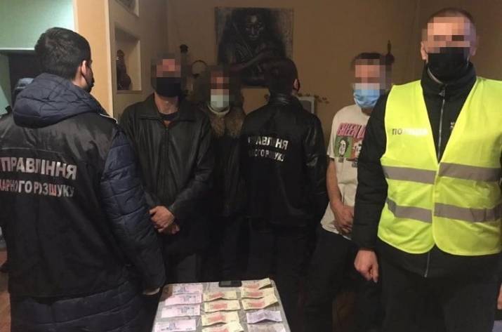 6,5 кг артиллерийского пороха обнаружили и изъяли у 43-летнего северодончанина.