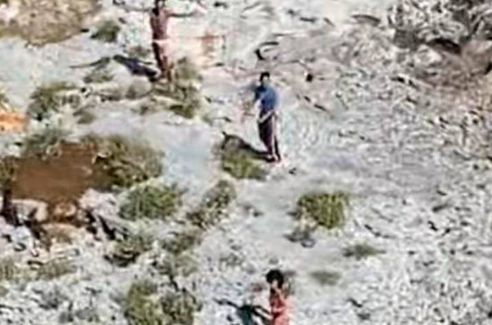 Береговая охрана США спасла 3 граждан Кубы, которые застряли на необитаемом Багамском острове и провели там 33 дня.