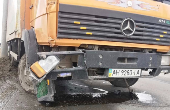 В Мариуполе грузовик