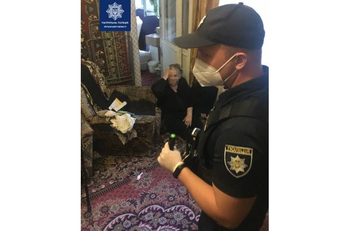 В Рубежном патрульные спасли женщину