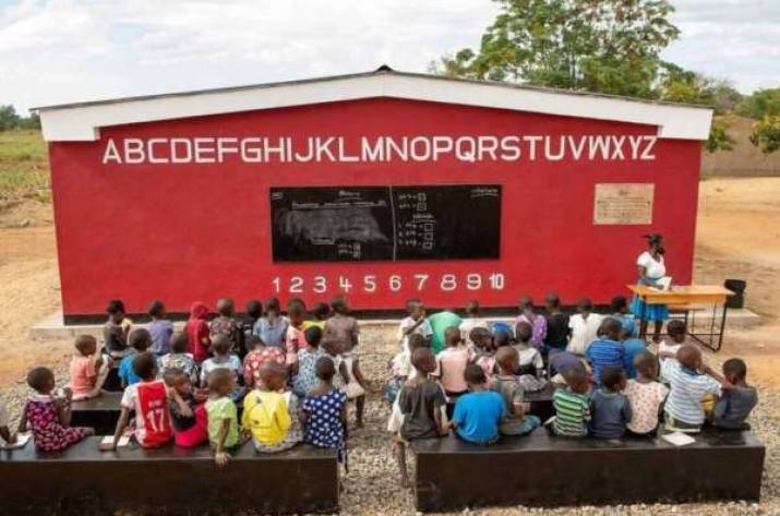 В Африке появилась первая в мире школа, напечатанная на 3D-принтере (видео)