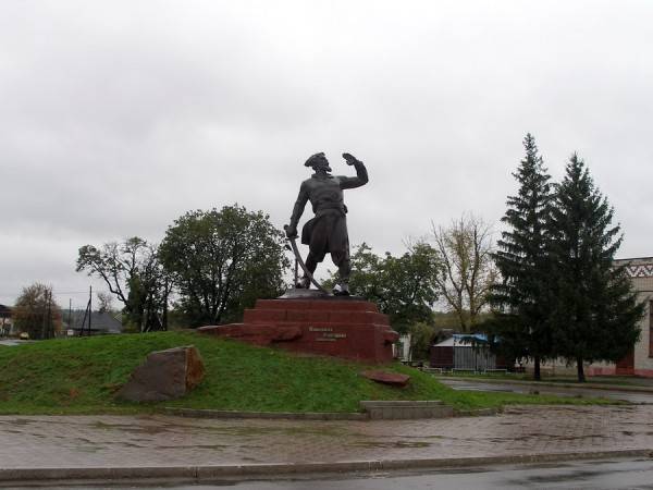 трехизбенка