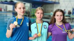 спортсменки зі стрибків у воду Луганщина