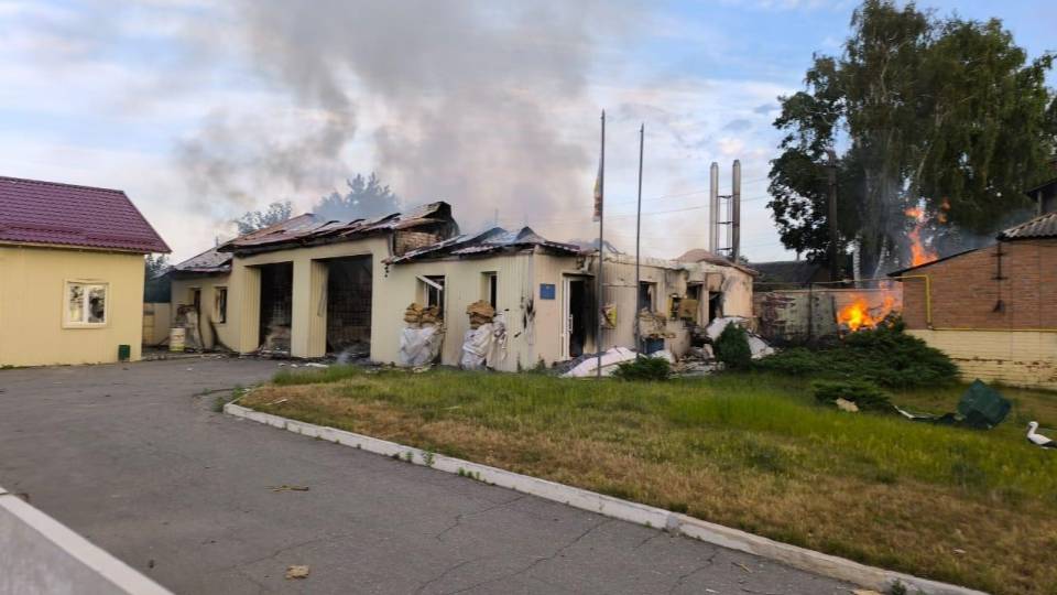 Ворог завдав удару по пожежній частині на Харківщині.