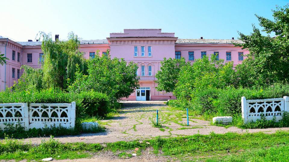 школа в Родаковому, На Луганщині окупанти зносять школу