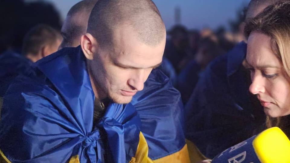 90 українських оборонців повернулося з російського полону, серед них — захисники Луганщини