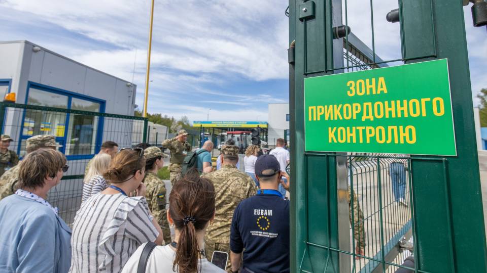 кордон, зона прикордонного контролю, прикордонний перехід, 
